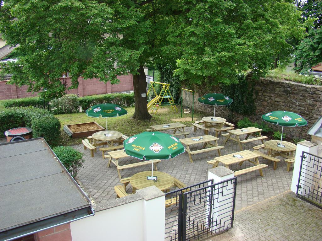 Hotel Pivovar Policka Exterior photo